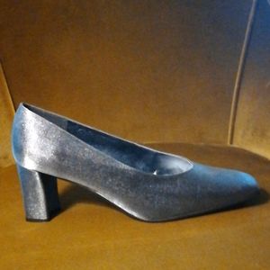 🌟NWOT🌟 Stuart Weitzman Pewter Pumps size 11M